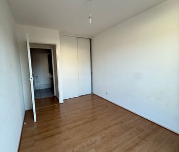 Location Appartement 3 pièces 68m² - Photo 3