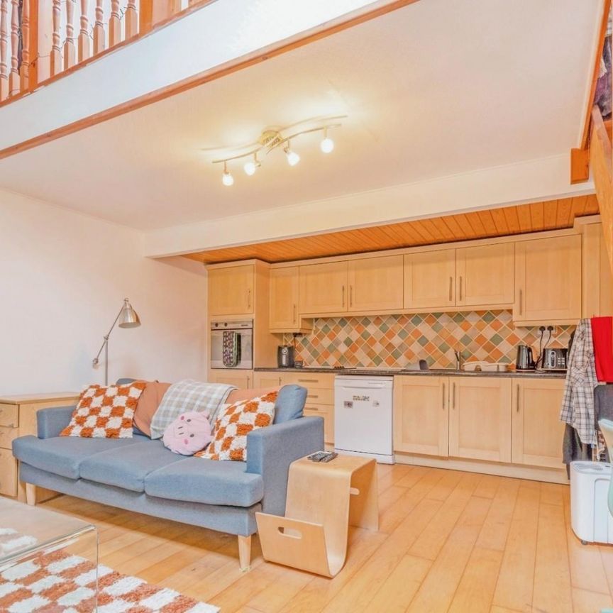 1 bedroom Flat To Let - Photo 1