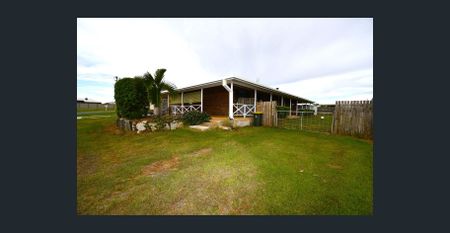 3 Justin Street, Gracemere, Qld 4702 - Photo 5