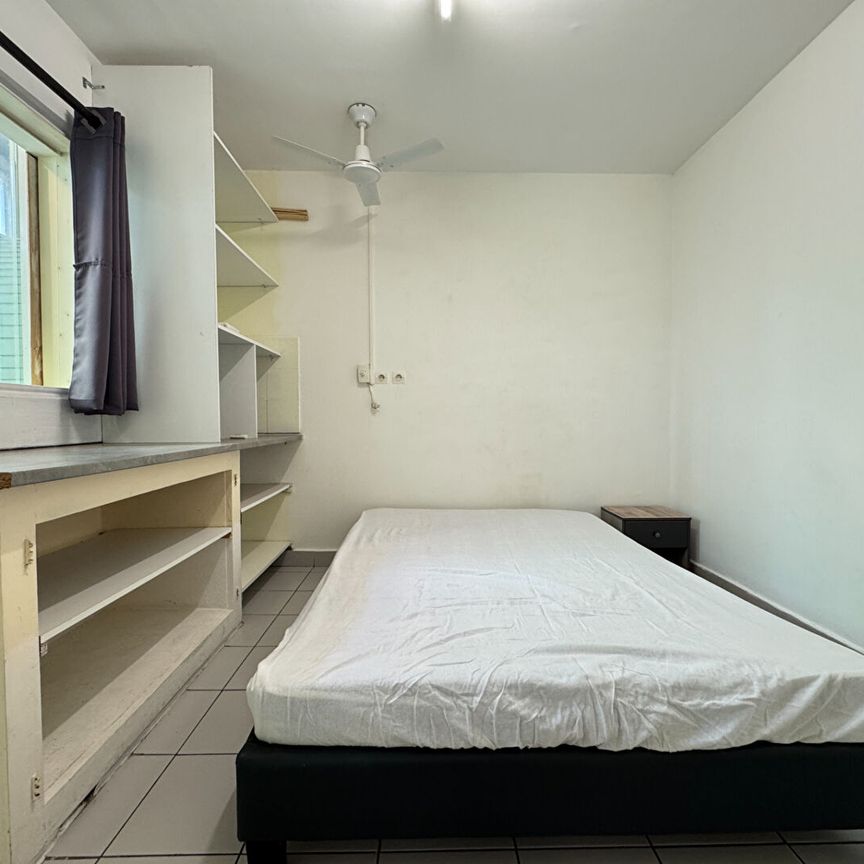 A LOUER - Sainte-Clotilde - Appartement T3 meublé avec 2 salles de bains proche de l'université idéal COLOCATION - Photo 1