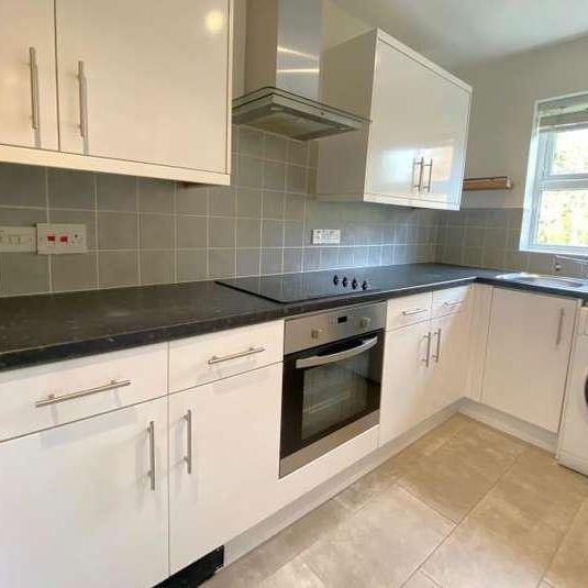 Horsell, Woking, GU21 - Photo 1