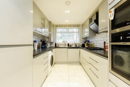 Semi-detached house - Photo 5