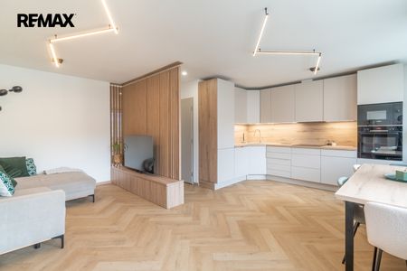 Pronájem bytu 3+1 v osobním vlastnictví 63 m², Praha 8 - Karlín - Photo 3