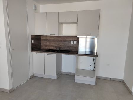 Location Appartement 3 Pièces 60 m² - Photo 3