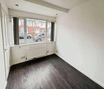 Roscow Avenue, Breightmet, Bolton, BL2 - Photo 4