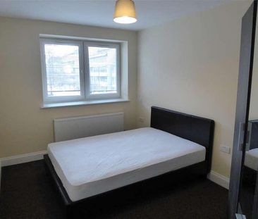 Staines Road, Hounslow, TW3 - Photo 3