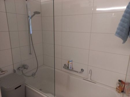 APPARTEMENT DE 3 PIÈCES À ALPNACHSTAD (OW), MEUBLÉ, TEMPORAIRE - Photo 5