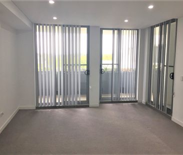 SPACIOUS 1 BEDROOM UNIT WITH AIRCON - Photo 1