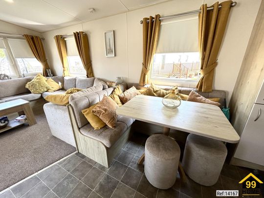3 bed Park Home in The Street , Corton, NR32 5HW - Photo 1
