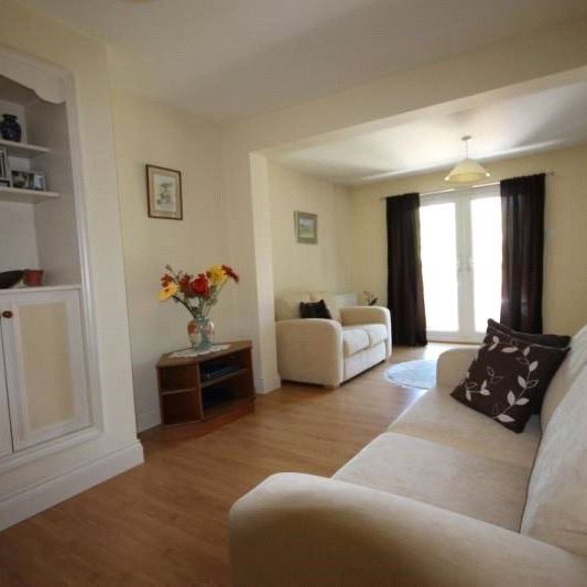 Albert Road, Englefield Green, Egham, Surrey, TW20 0RQ - Photo 1