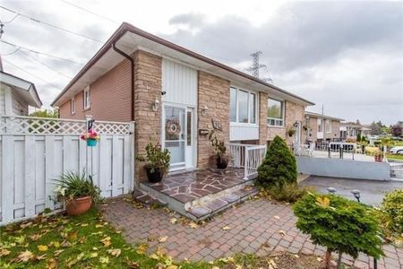 For Lease - 656 Abana Road, Mississauga, Ontario - Photo 4