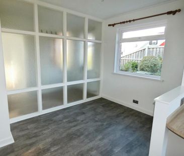2 bedroom semi-detached bungalow to rent - Photo 3