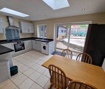 4 Bed Student Accommodation - Photo 5