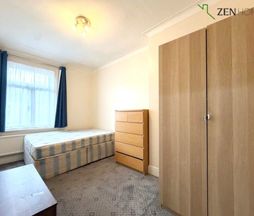 1 bedroom in a house share to rent - Photo 2