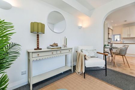 2 bedroom end of terrace house to rent - Photo 5