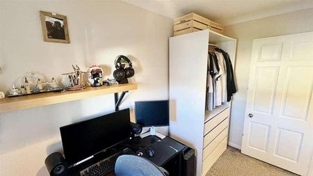 Sunnybank, Denby Dale, Huddersfield, HD8 - Photo 5