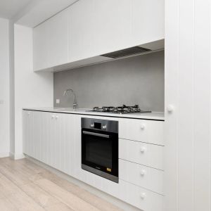 Light-filled sanctuary for a brilliant bayside lifestyle – FULLY FURNISHED and open for an offer - Photo 2