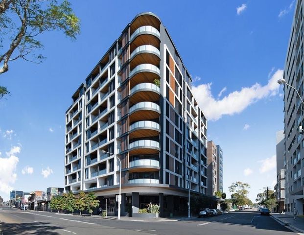 Centrally located in Lidcombe for a modern, convenient lifestyle - Photo 1