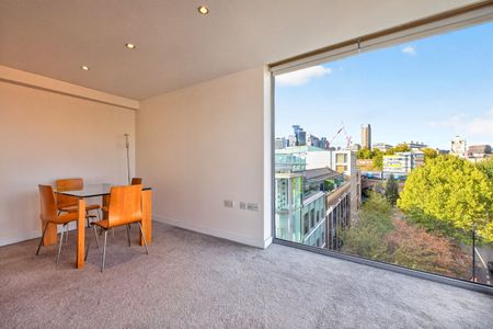 Flat to rent - Tower Bridge Road, London, SE1 - Photo 5