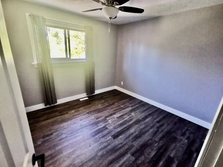 For Lease - 17 Larkdale Crescent, Essa, Ontario - Photo 5