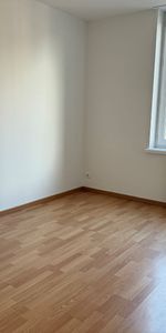 Location Appartement 3 pièces 70m² - Photo 3