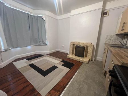 1 bedroom flat to rent - Photo 3