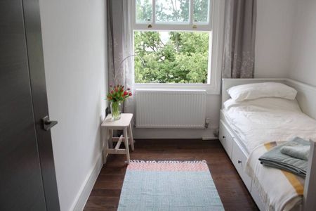 2 Bedroom Home – Medium Let - Photo 4