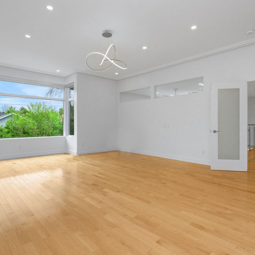 For Lease - 298 Crestview Road, Alta Vista and Area, Ontario - Photo 1