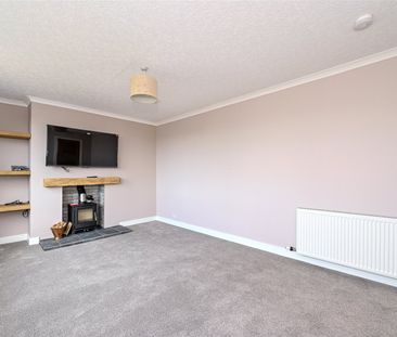 3 bedroom semi-detached house to rent - Photo 3