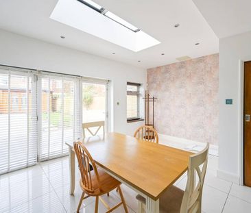 2 bedroom terraced house to rent - Photo 4