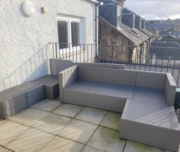 2 bedroom flat to rent - Photo 2