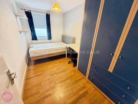 4 bedroom apartment to rent - Photo 5