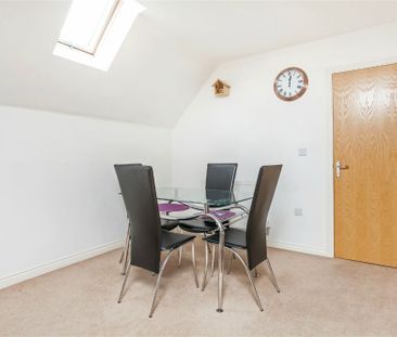 2 bedroom apartment to rent - Photo 2