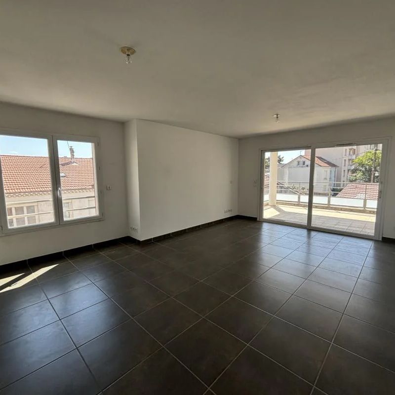 APPARTEMENT AVEC TERRASSE - Photo 1