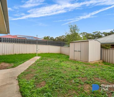 Neat & Low-Maintenance Living in a Quiet Court - Photo 6