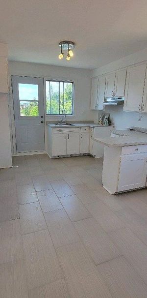 Grand 4 et demi ensoleillé à louer - Photo 1