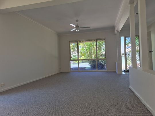 FRESHLY RENOVATED FAMILY FRIENDLY THREE BEDROOM HOME IN SORT AFTER AREA OF ROBINA - Photo 1