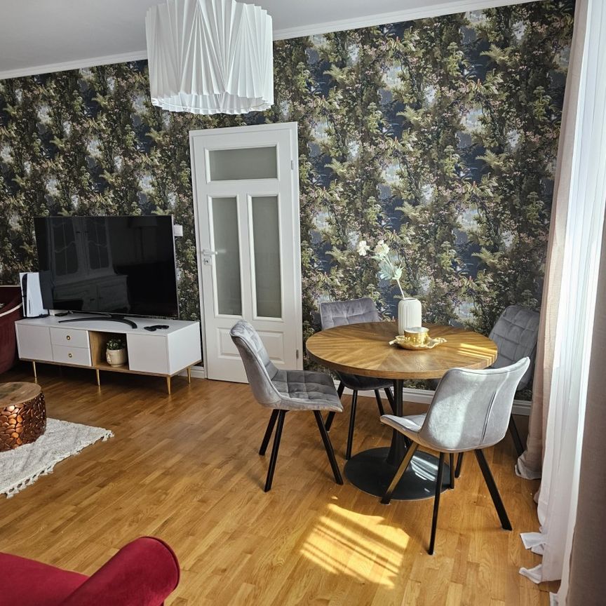 Stylowy, Cichy Apartament w samym centrum Gdyni - Photo 1