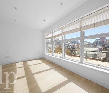 3 Bedroom Flat, Marshall Street, London, Greater London, Soho, W1F - Photo 2