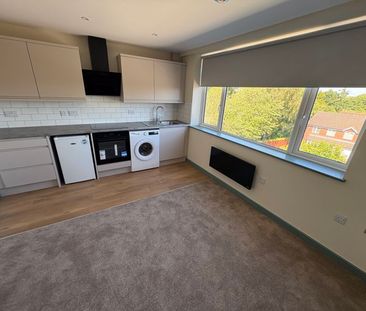 Haydon House, Studley Warwickshire. - Photo 3