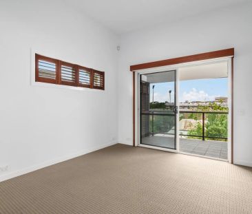 Funky, Modern & Spacious! - Photo 5