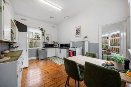 Character Filled, Renovated Home in the Heart of Ballarat Central - Photo 4
