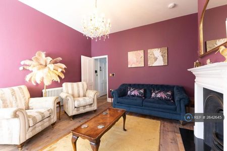 2 bedroom maisonette to rent - Photo 4