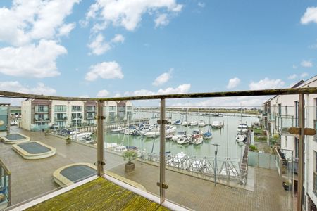 Waterside Marina, Brightlingsea, Colchester, Essex, CO7 0GE - Photo 2