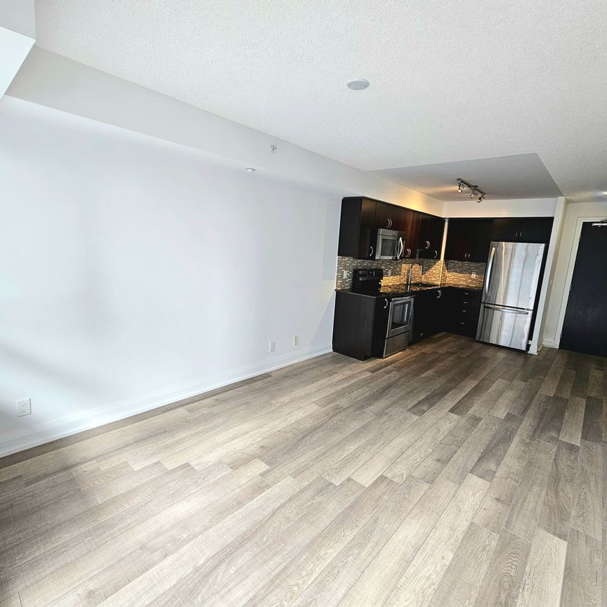 For Lease - 372 Highway 7 East Road Unit# 611, Richmond Hill, Ontario - Photo 1
