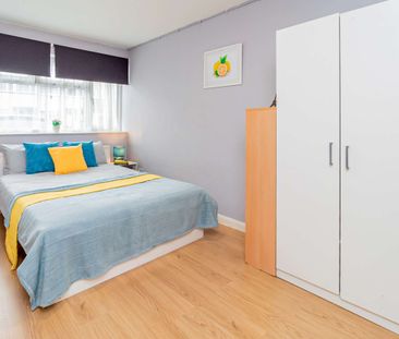 Five-Bedroom Shared House Near Heathrow! Room 3 - Photo 6