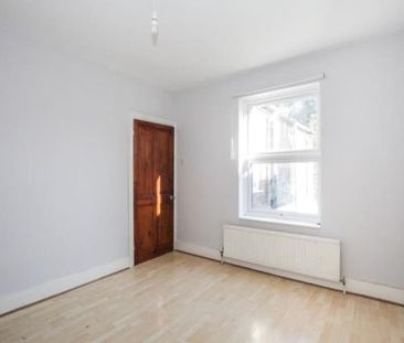 3 bedroom end of terrace house to rent - Photo 6