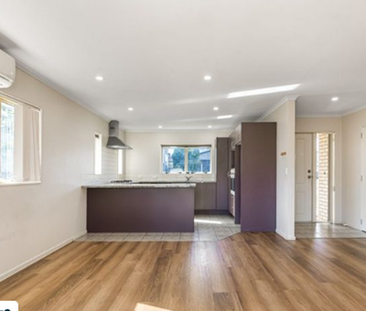 Stunning 4BR Family Home in Flat Bush - Photo 6