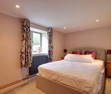 Saul, Gloucester - Photo 5