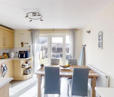 2 bedroom end of terrace house to rent - Photo 5